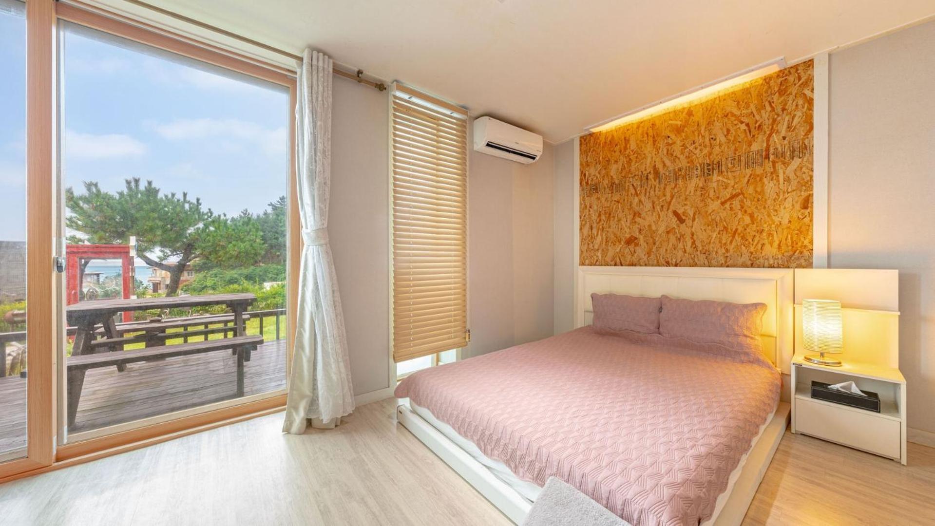 Goseong Sea&Star Pension Екстер'єр фото